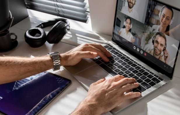 O futuro do trabalho remoto e a gestão de equipes distribuídas